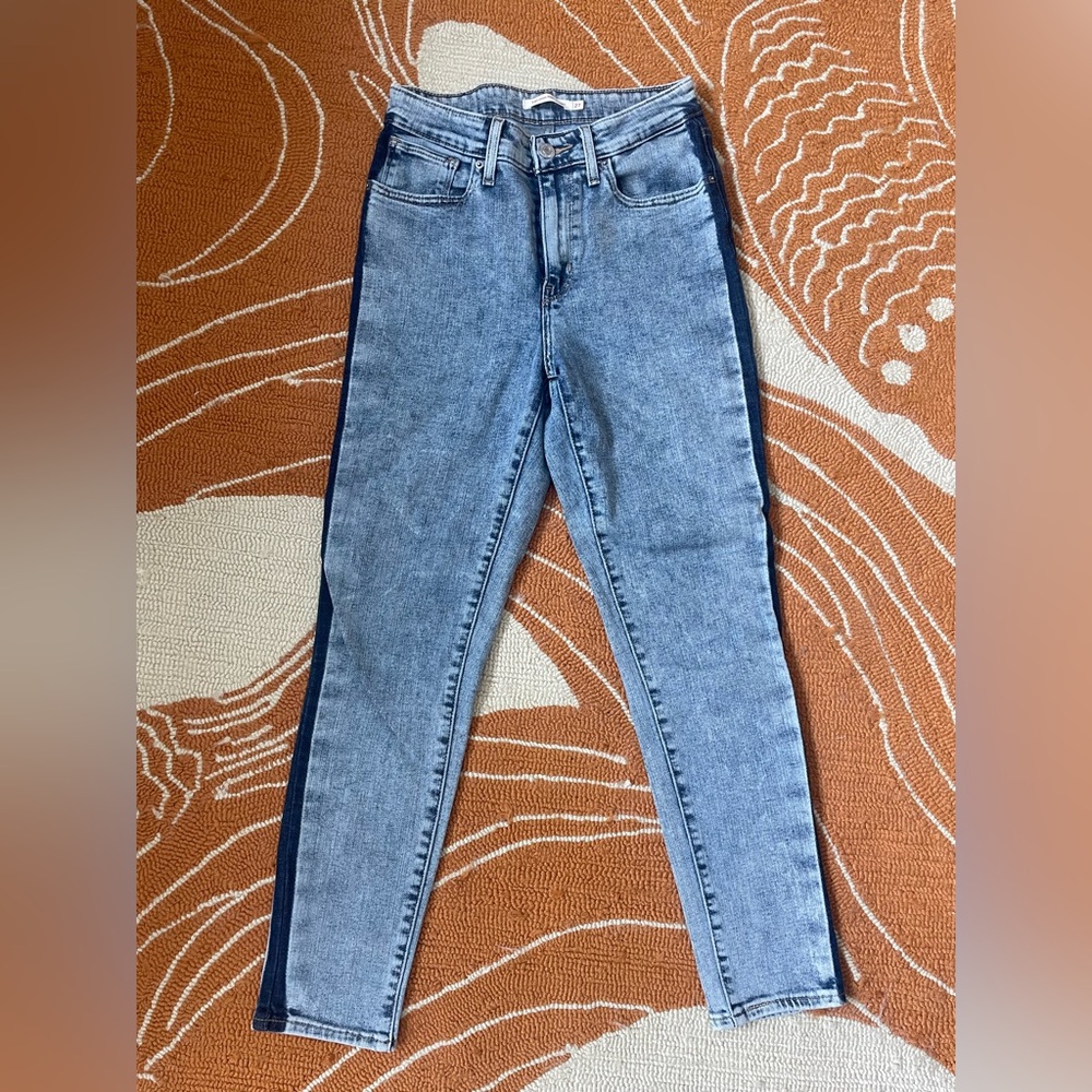 Light stretchy Levi Strauss jeans